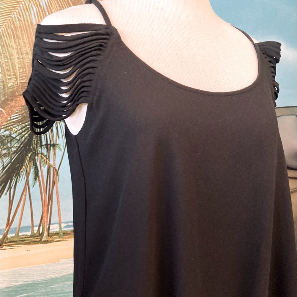 Naked Zebra top. S